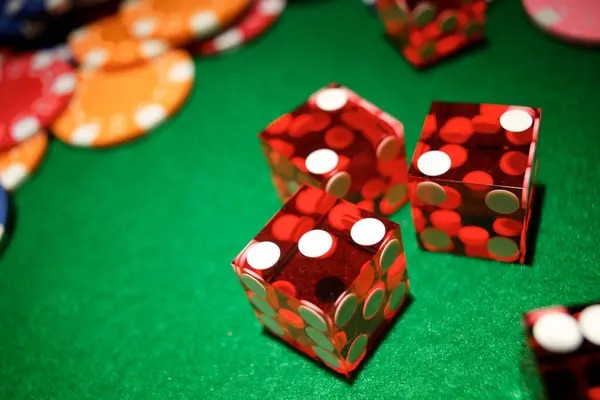 wdbro Super Sic Bo betting interface showing prediction grid and live dealer